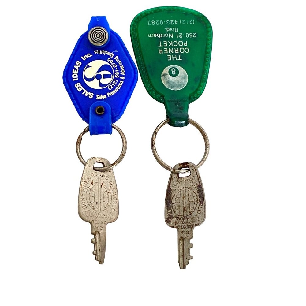 Vintage Oshkosh Luggage Keys Reg 62 Precut Key Fobs Corner Pocket NY Sales Ideas